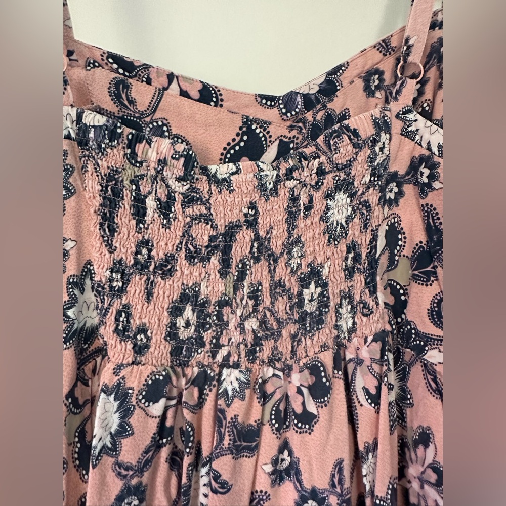torrid Pink and Navy Paisley Tank Top - Picture 4 of 4
